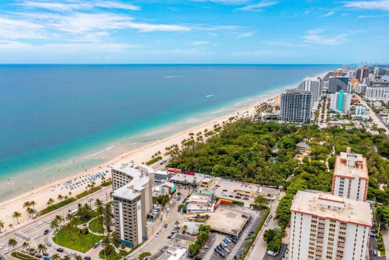 The Purple Pelican Beachfront With Ocean Balcony Unit 1 Fort Lauderdale Exterior photo