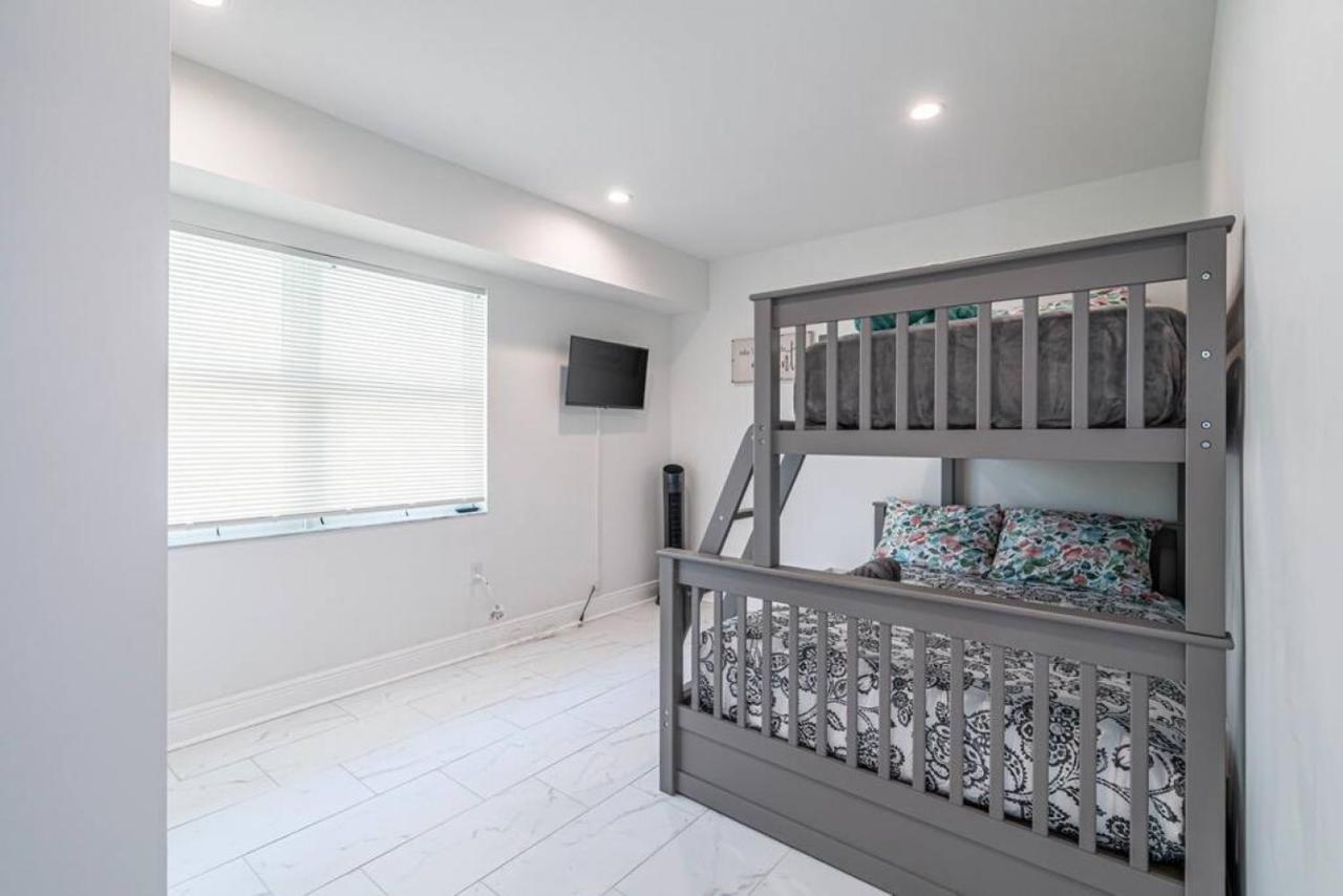 The Purple Pelican Beachfront With Ocean Balcony Unit 1 Fort Lauderdale Exterior photo