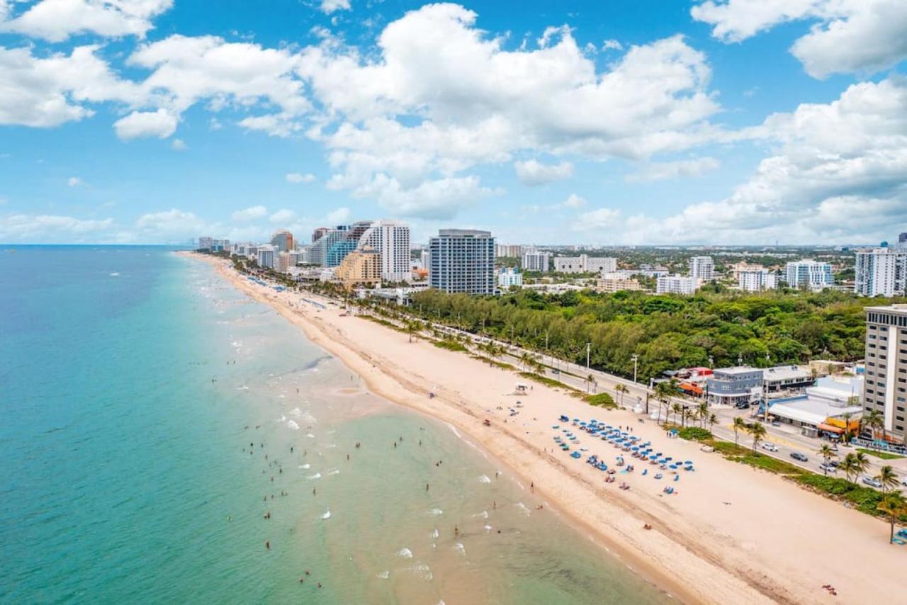 The Purple Pelican Beachfront With Ocean Balcony Unit 1 Fort Lauderdale Exterior photo
