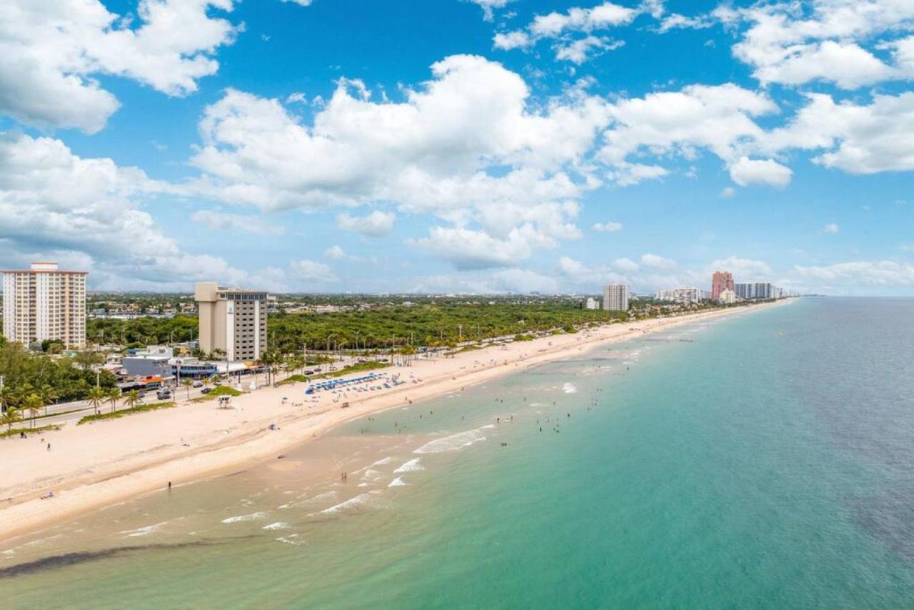 The Purple Pelican Beachfront With Ocean Balcony Unit 1 Fort Lauderdale Exterior photo