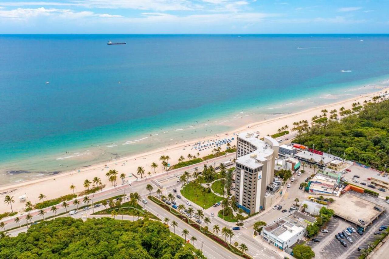 The Purple Pelican Beachfront With Ocean Balcony Unit 1 Fort Lauderdale Exterior photo